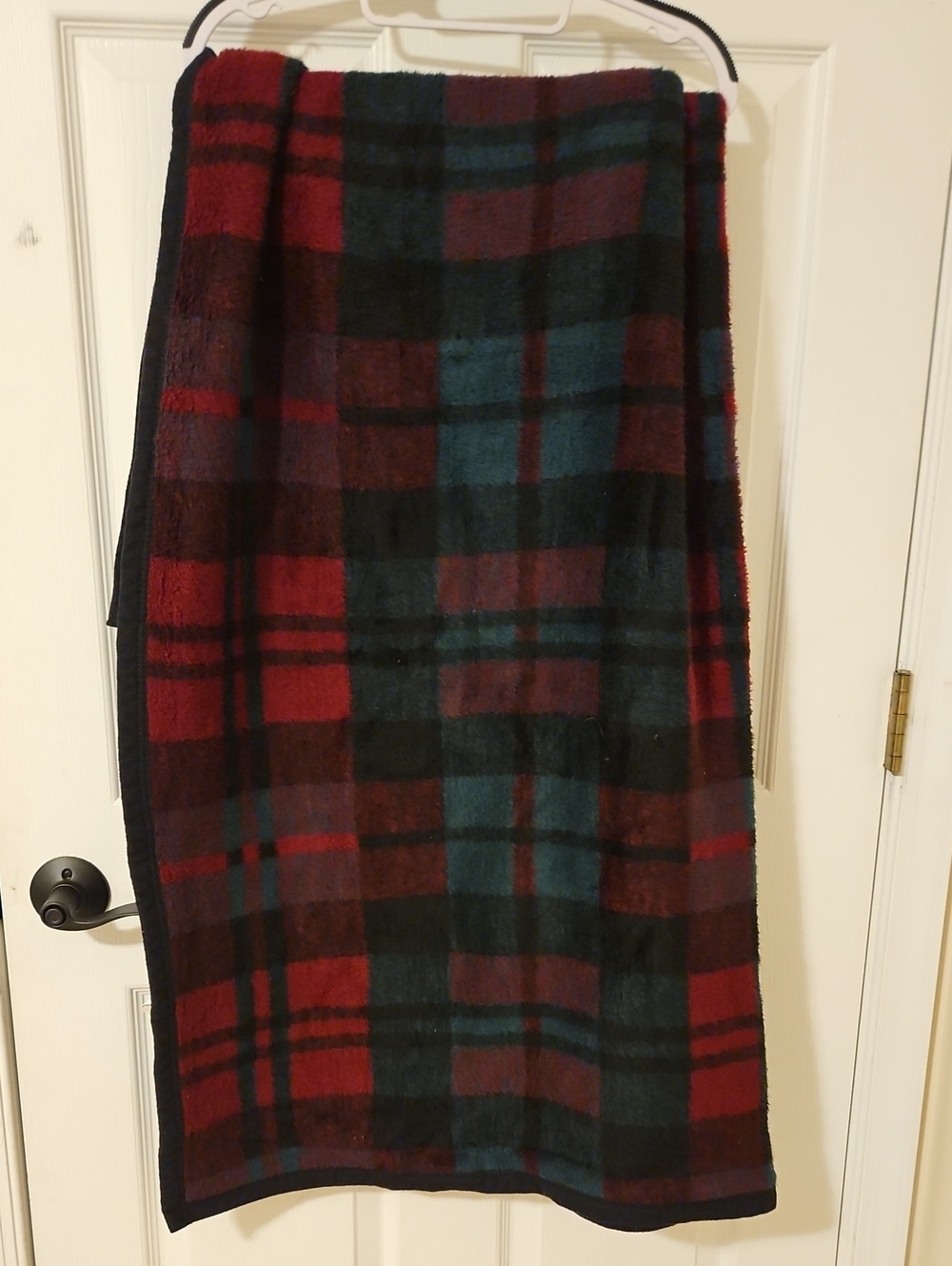Vintage Biederlack Of America Aurora Red Green Black Plaid Reversible Throw